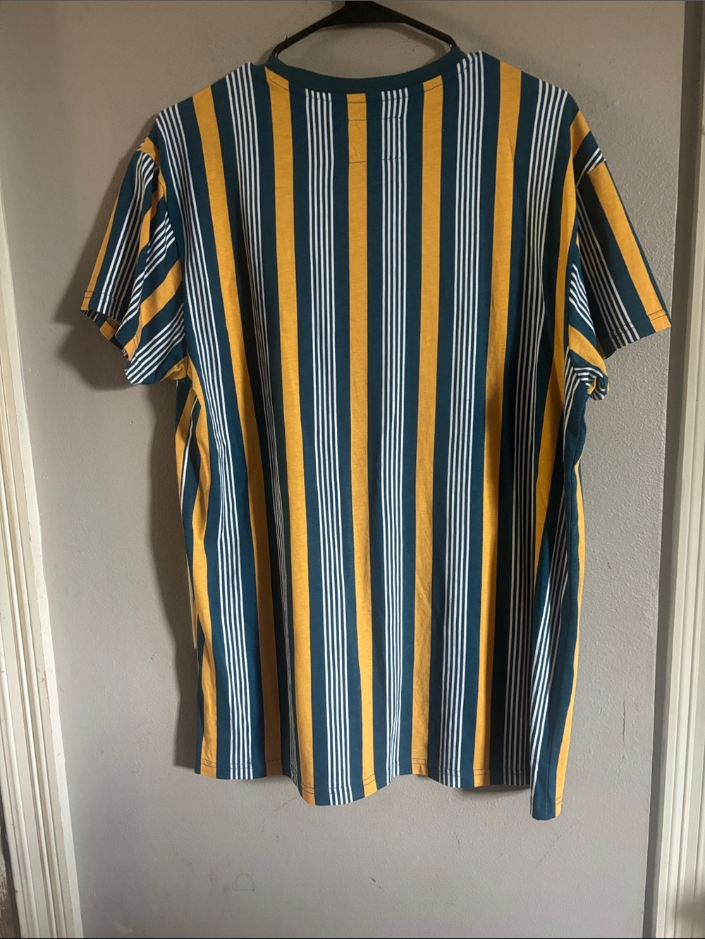 GUESS Men's Teal and Yellow Vertical Stripe Short Sleeve Tee - Picture 3 of 3